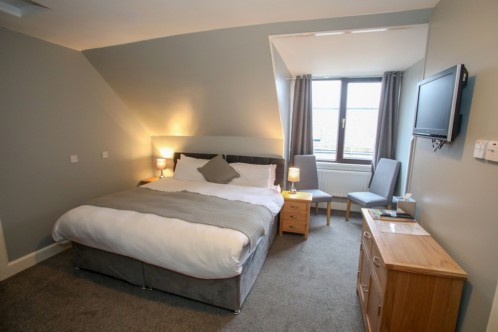 Ferry Inn 18/50