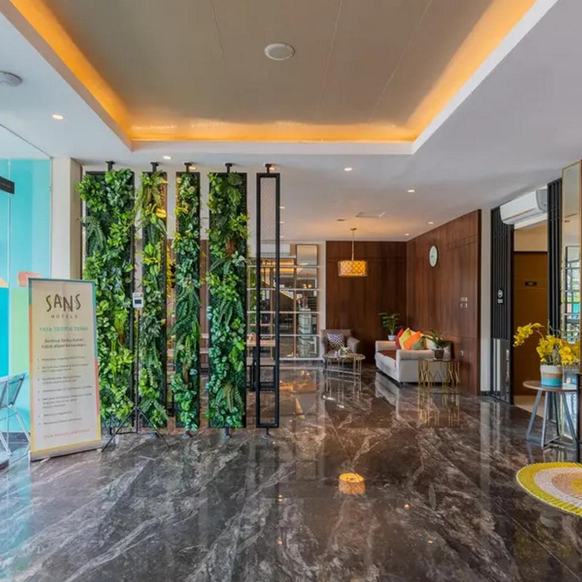 Sans Hotel Box Mansion Surabaya 13/65
