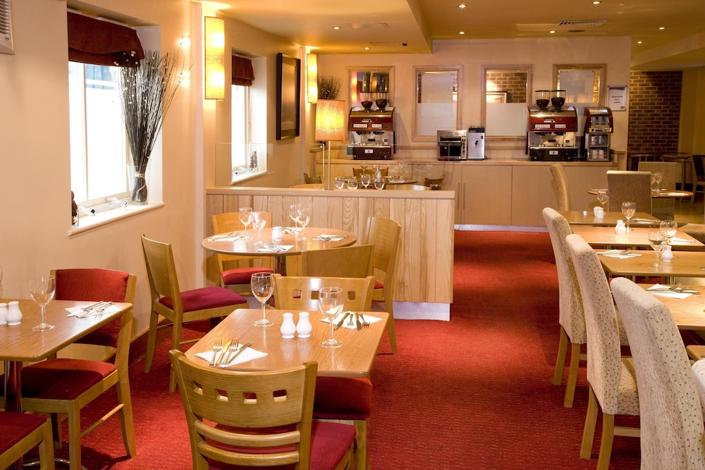 Premier Inn Heathrow Airport (M4/J4) 33/41