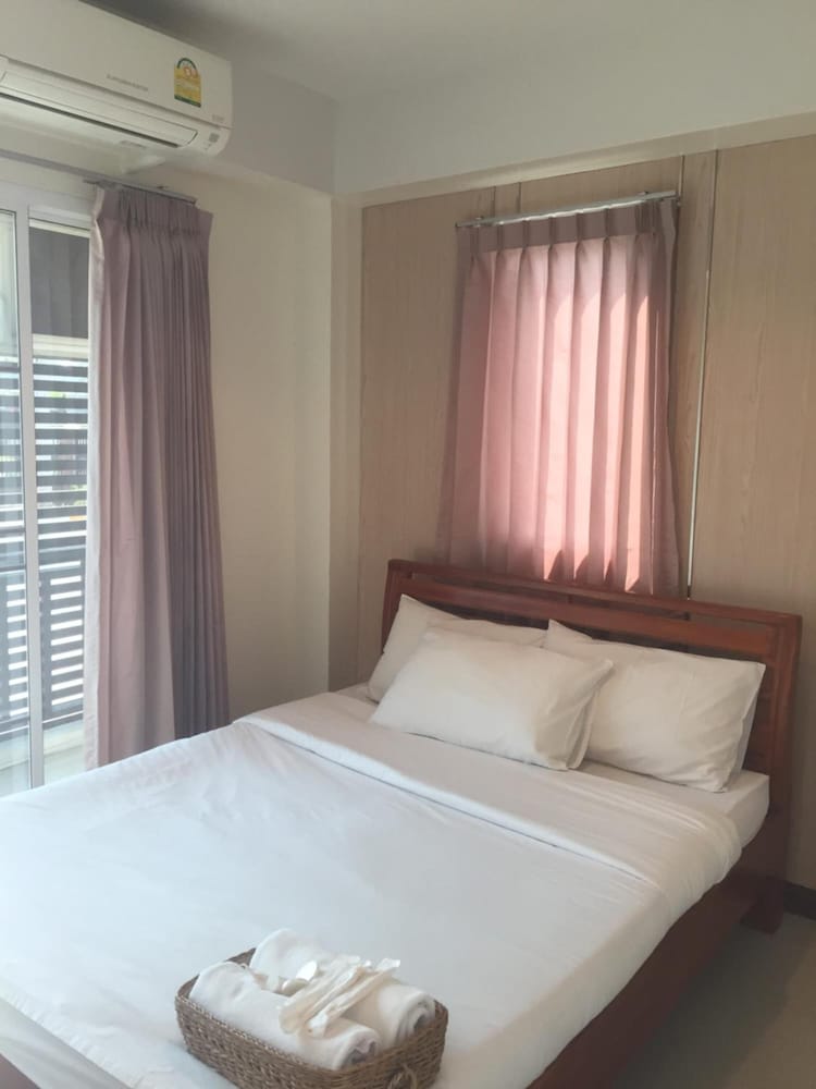 Grand Lopburi Hotel 7/30