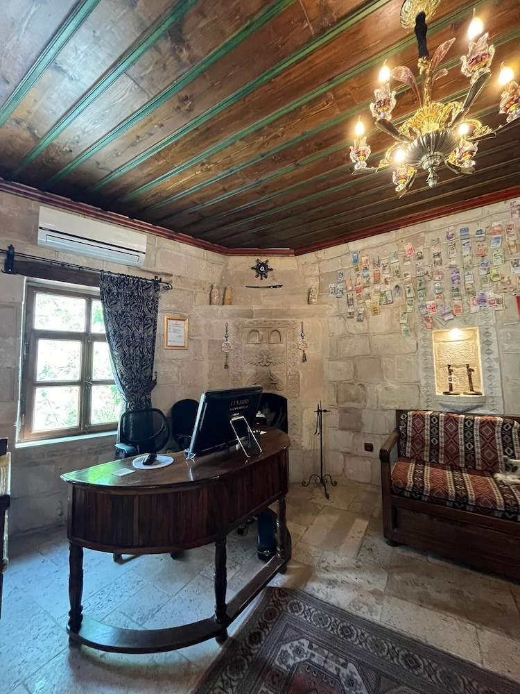 Travellers Cave Pension 10/50
