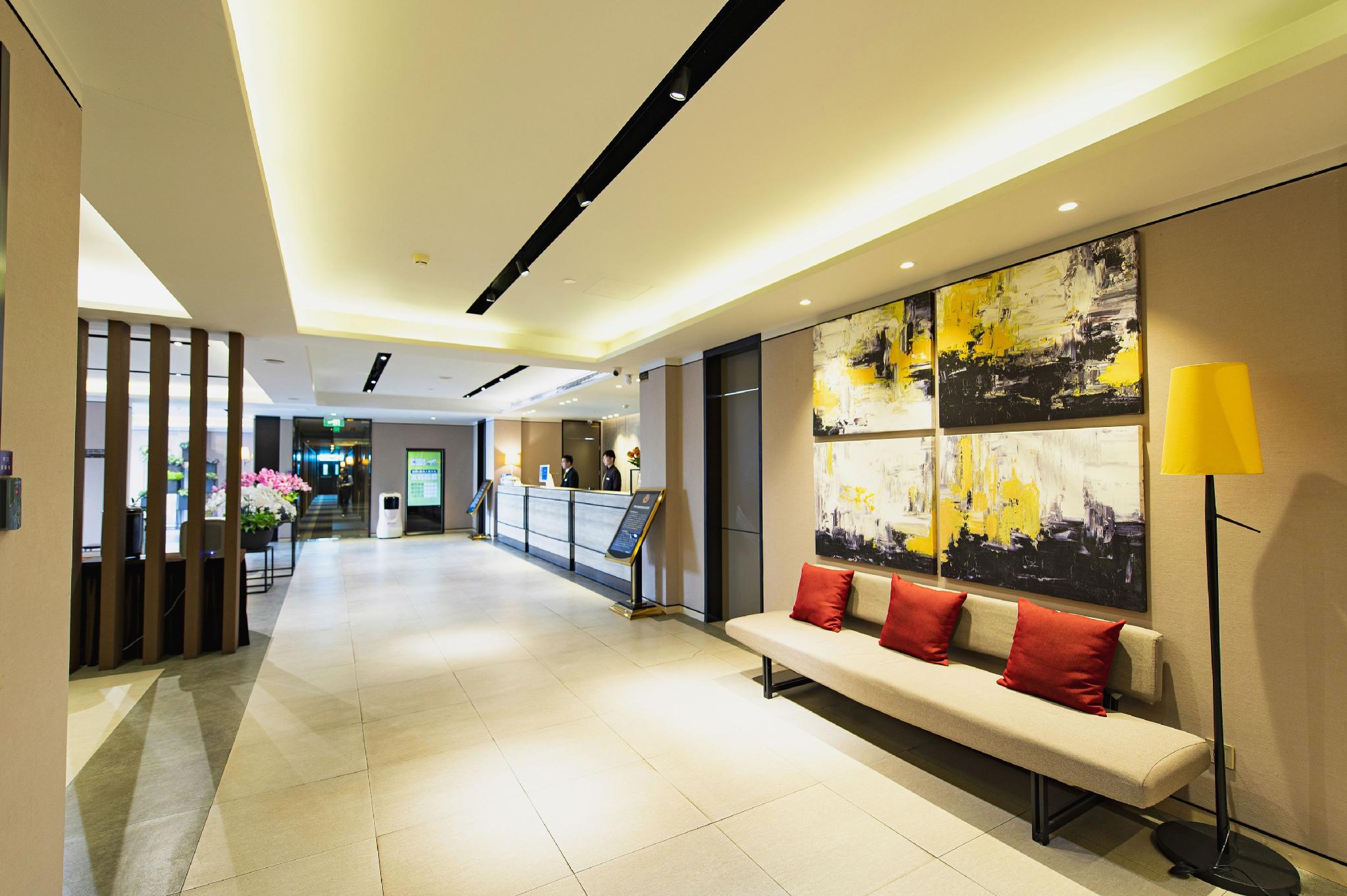 Homeinn Plus (Beijing Guomao) 13/37