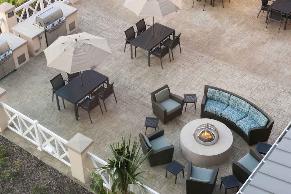 Residence Inn Near Universal Orlando 37/48