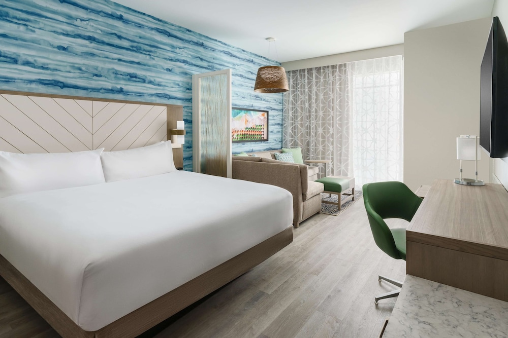 Room, King Bed, Gulf View, Sofa, Balcony