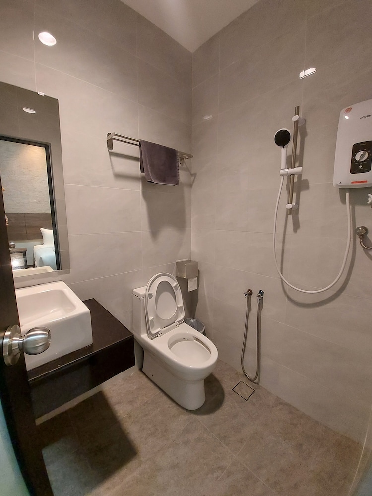 Miico Hotel Mount Austin 53/58
