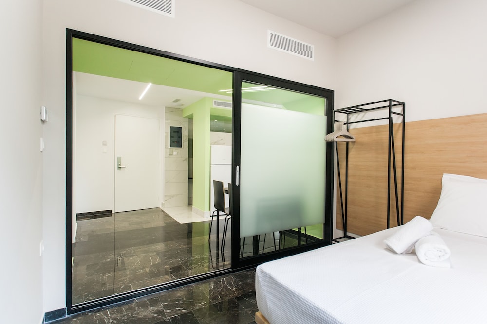 Greece U Around Athens Thissio Suites 9/50