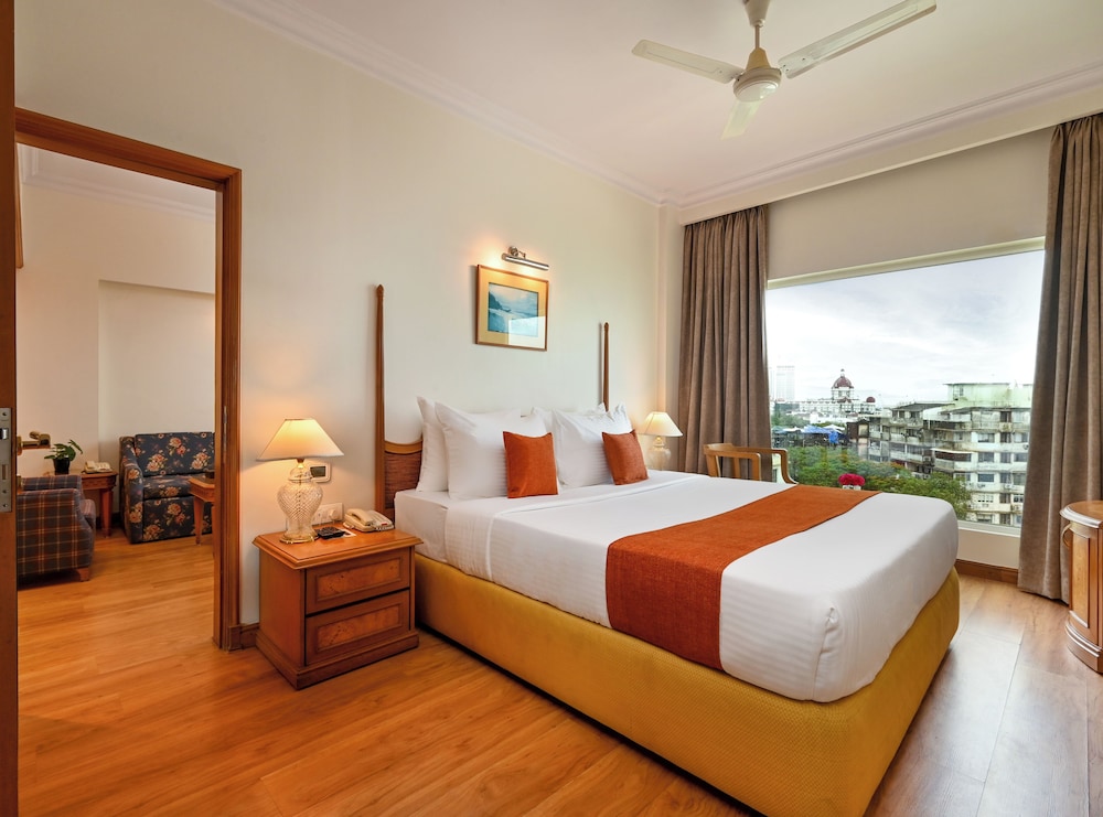 Fariyas Hotel Mumbai 14/50
