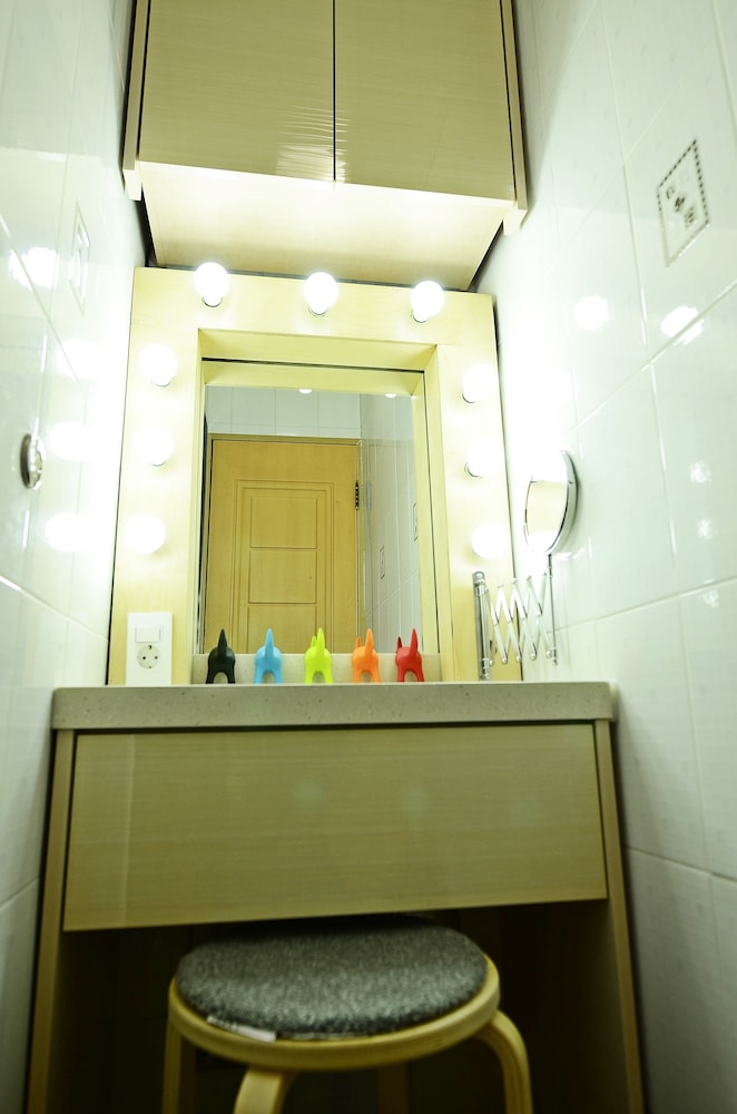 Ganderak Guesthouse - Hostel 8/50