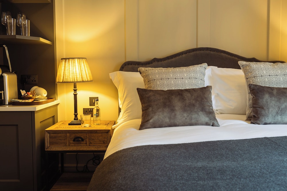 The Regency 24/49