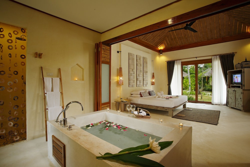 Bangsak Village - Adults Only 69/71