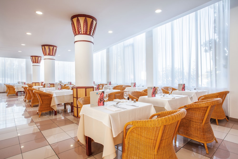 Grupotel Santa Eularia and Spa - Adults Only 41/54