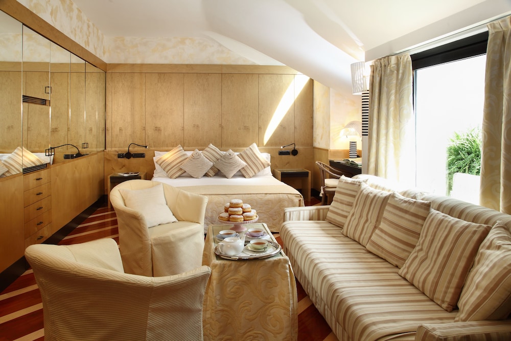 Hotel Sanpi Milano 40/74