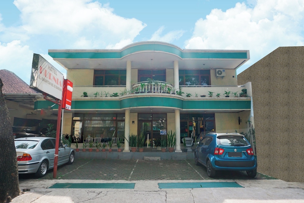 Hotel O Kebon Jeruk Near Gedung Sate Formerly Kurnia Hotel 27/29