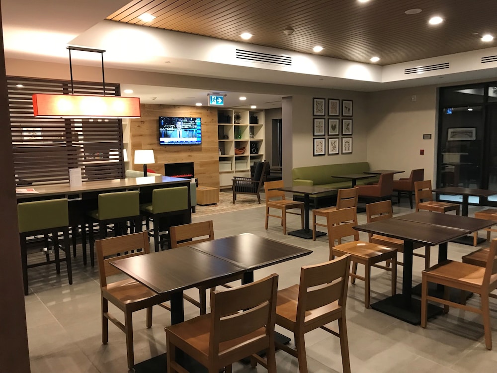Country Inn and Suites By Radisson Belleville ON 38/49