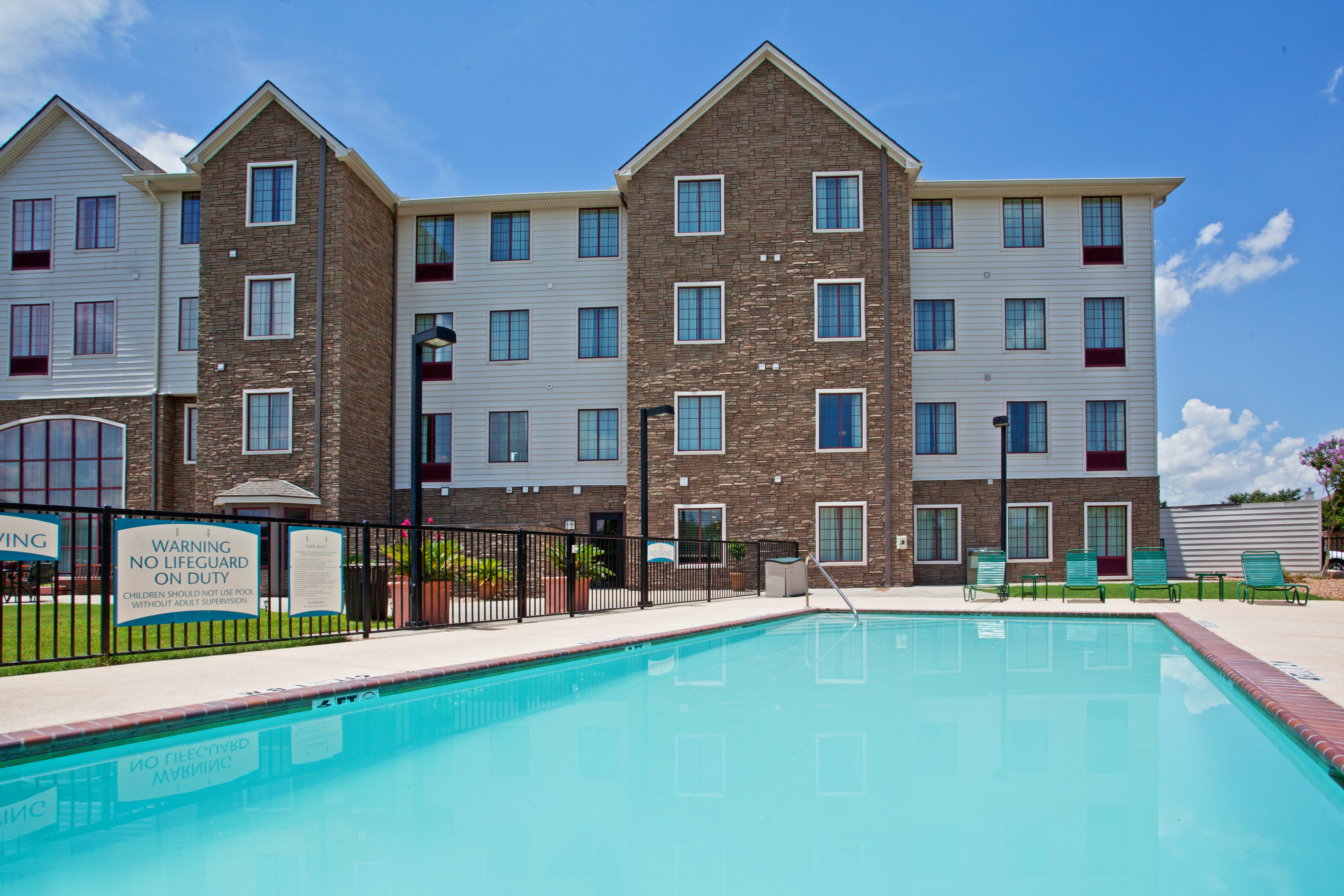 Staybridge Suites Houston Willowbrook 66/67