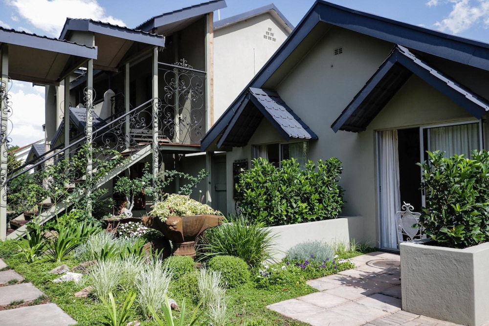 Danlee Overnight Accomodation 2/50