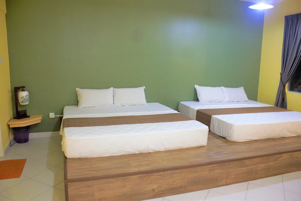 Aeon Tebrau Homestay & Hotel 35/62