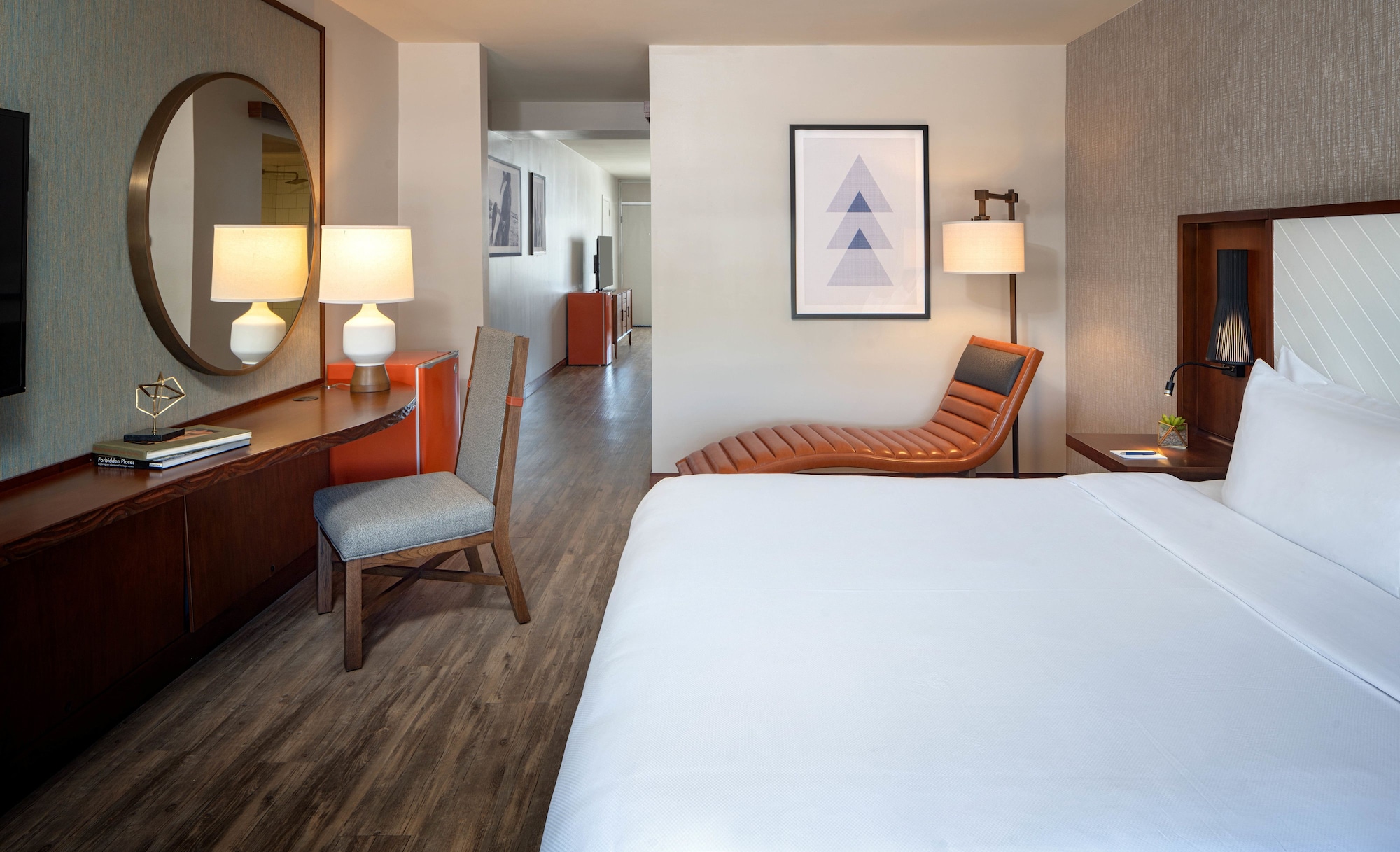 1 Bedroom, Suite, King Bed, Pool Side