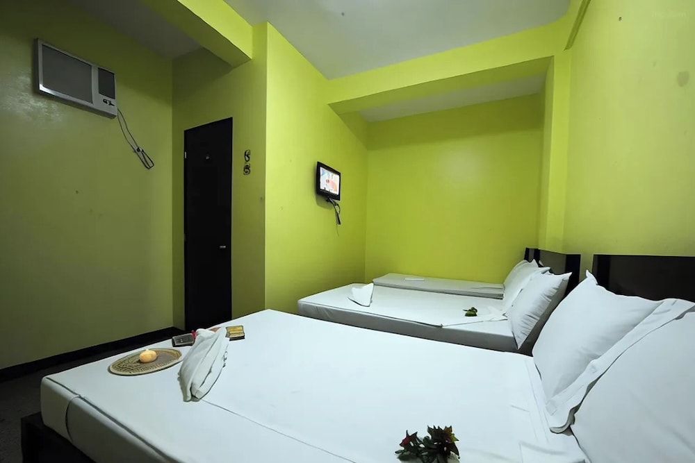 Luis Bay Travellers Lodge Coron 14/33
