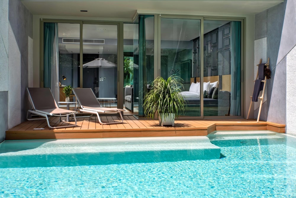 Wyndham Grand Nai Harn Beach Phuket 25/50