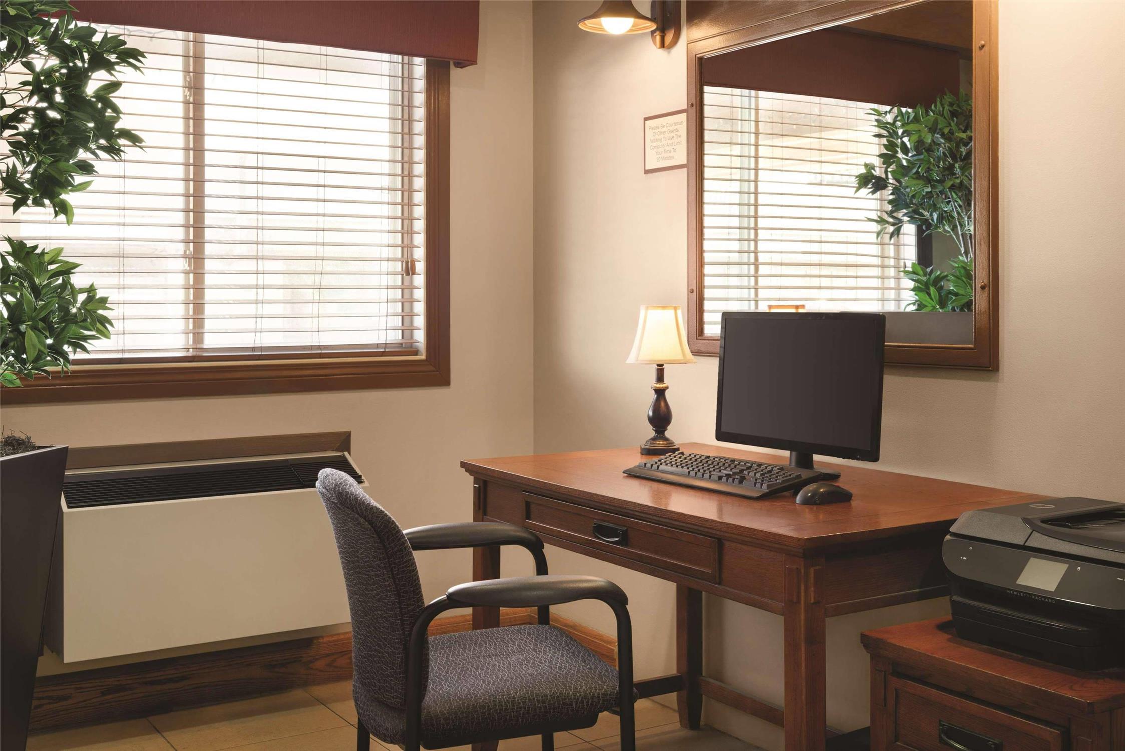 Country Inn Suites By Radisson Saskatoon Sk 27/29