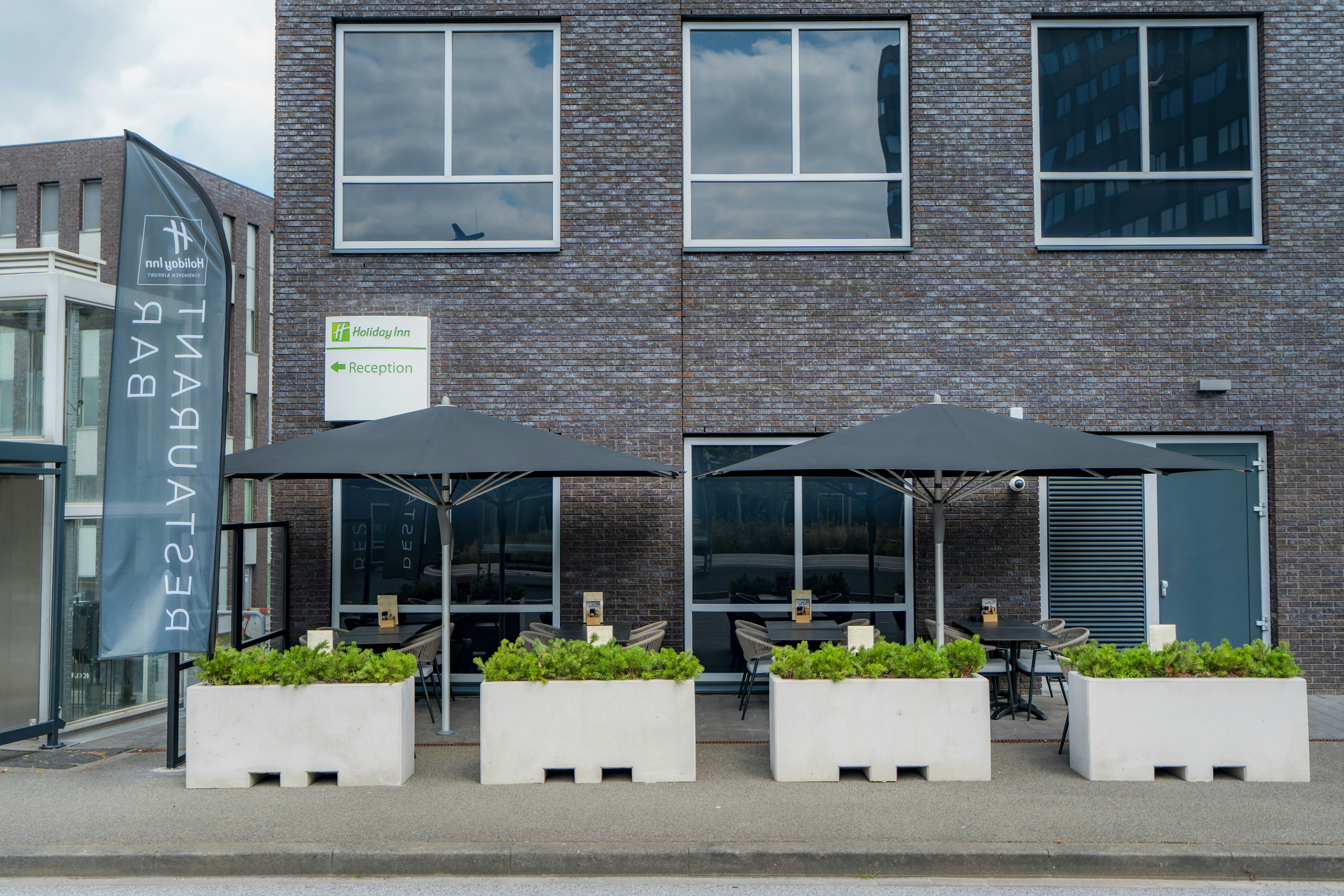 Holiday Inn Eindhoven Airport 2/50