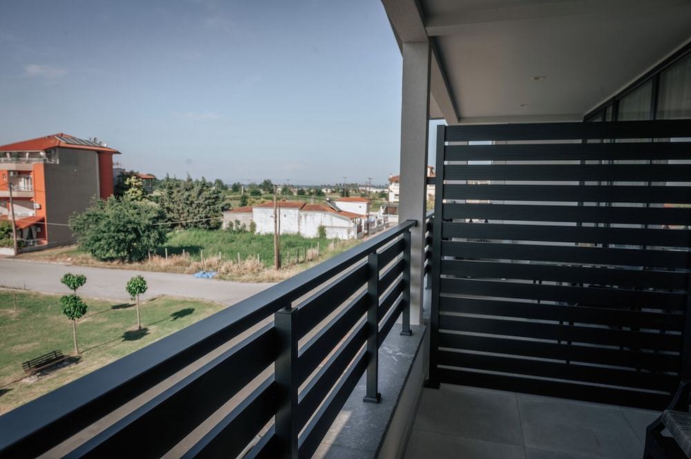 Elizabeth Queen Luxury Rooms 5/50