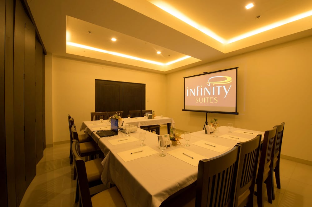 Infinity Suites 41/45