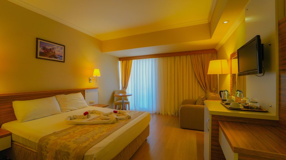 Aes Club Hotel 46/67