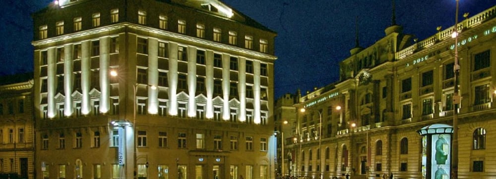 987 Prague Hotel 3/56