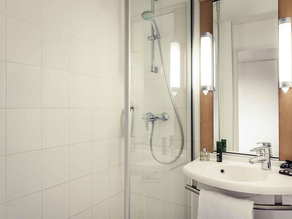 ibis Epinay sur seine Gennevilliers 72/72