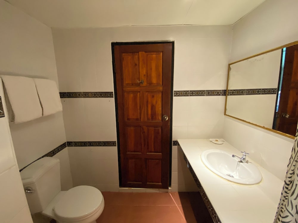 A Hotel Budget 59/61