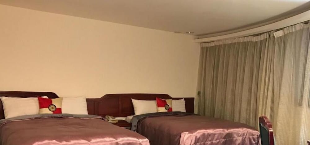 River Hotel 13/45
