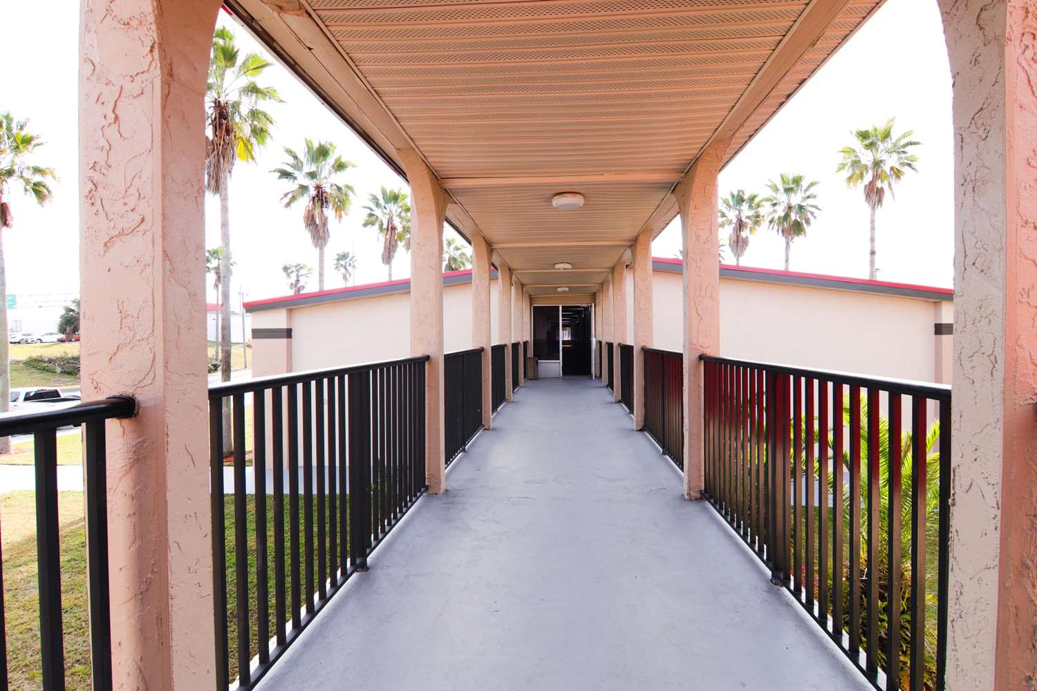 Ramada By Wyndham Davenport Orlando South 4/51