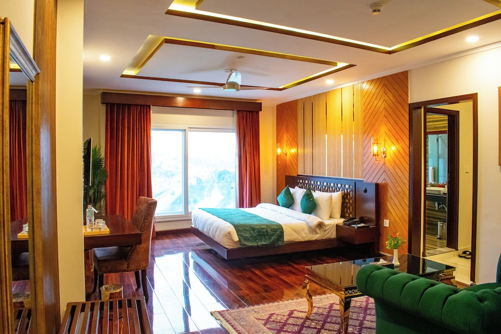 Hotel Tourmaline 15/38