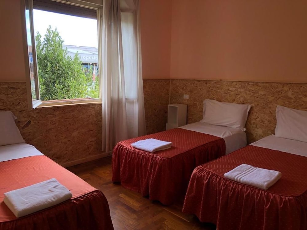 Venice Treviso Airport Bed 7/29