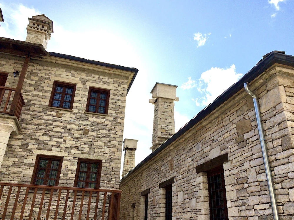 Gioraldi Art Hotel in ANO PEDINA