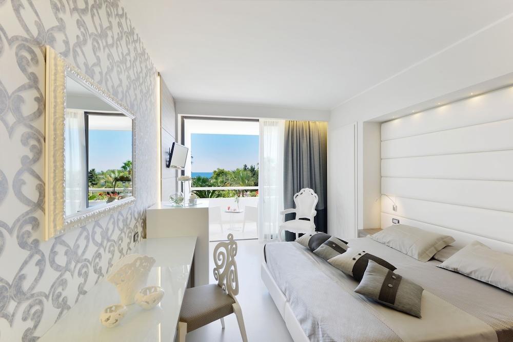 Mec Paestum Hotel 24/73