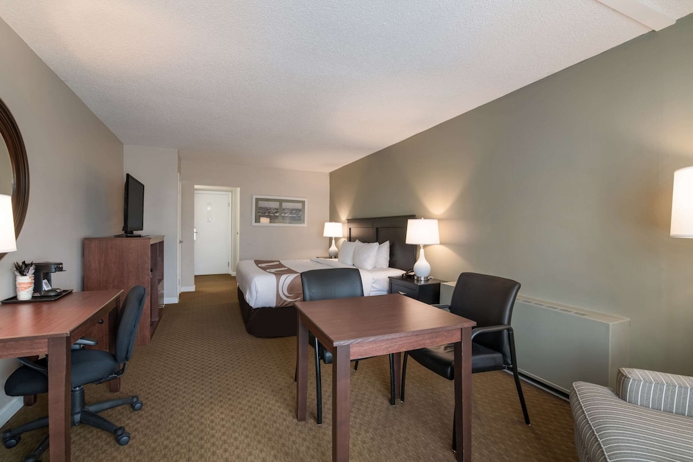 Quality Inn & Suites Auburn I-95 25/31