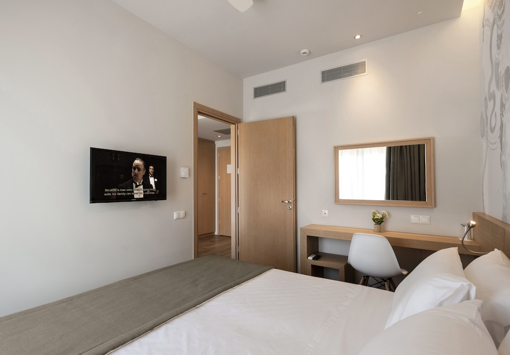 Suite, Sea View