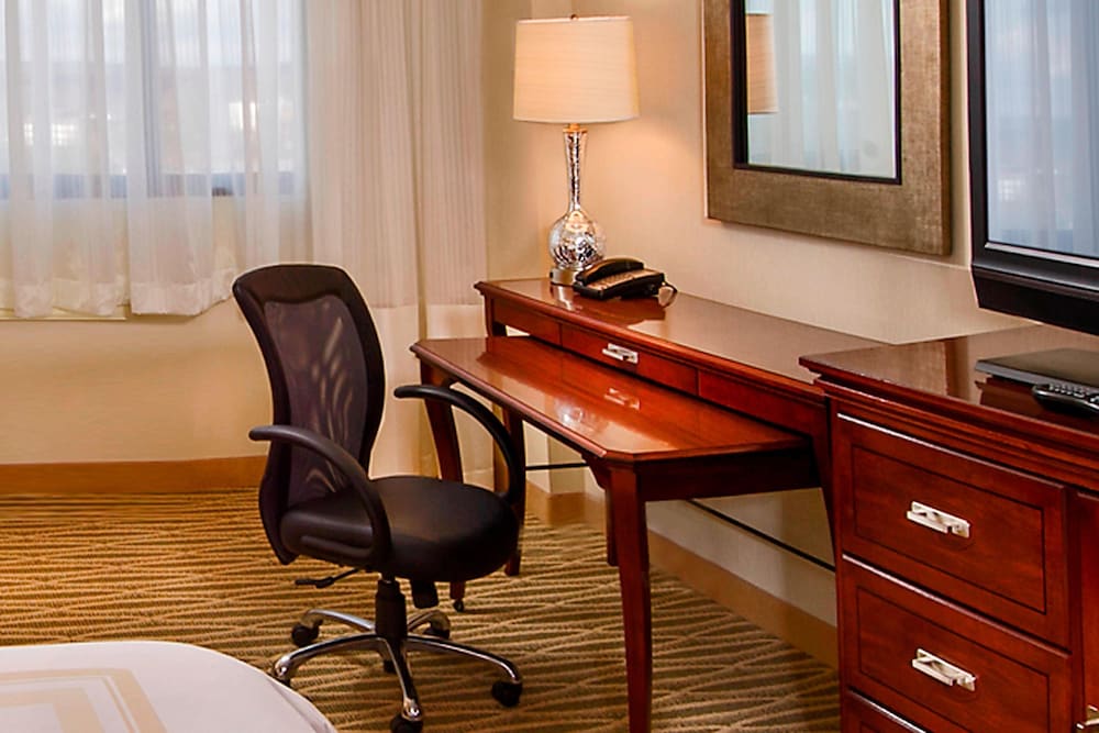 BWI Airport Marriott 34/38