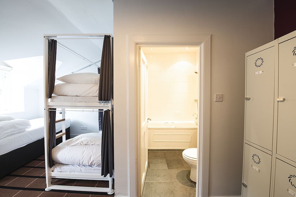 Safestay Glasgow Charing Cross 12/31