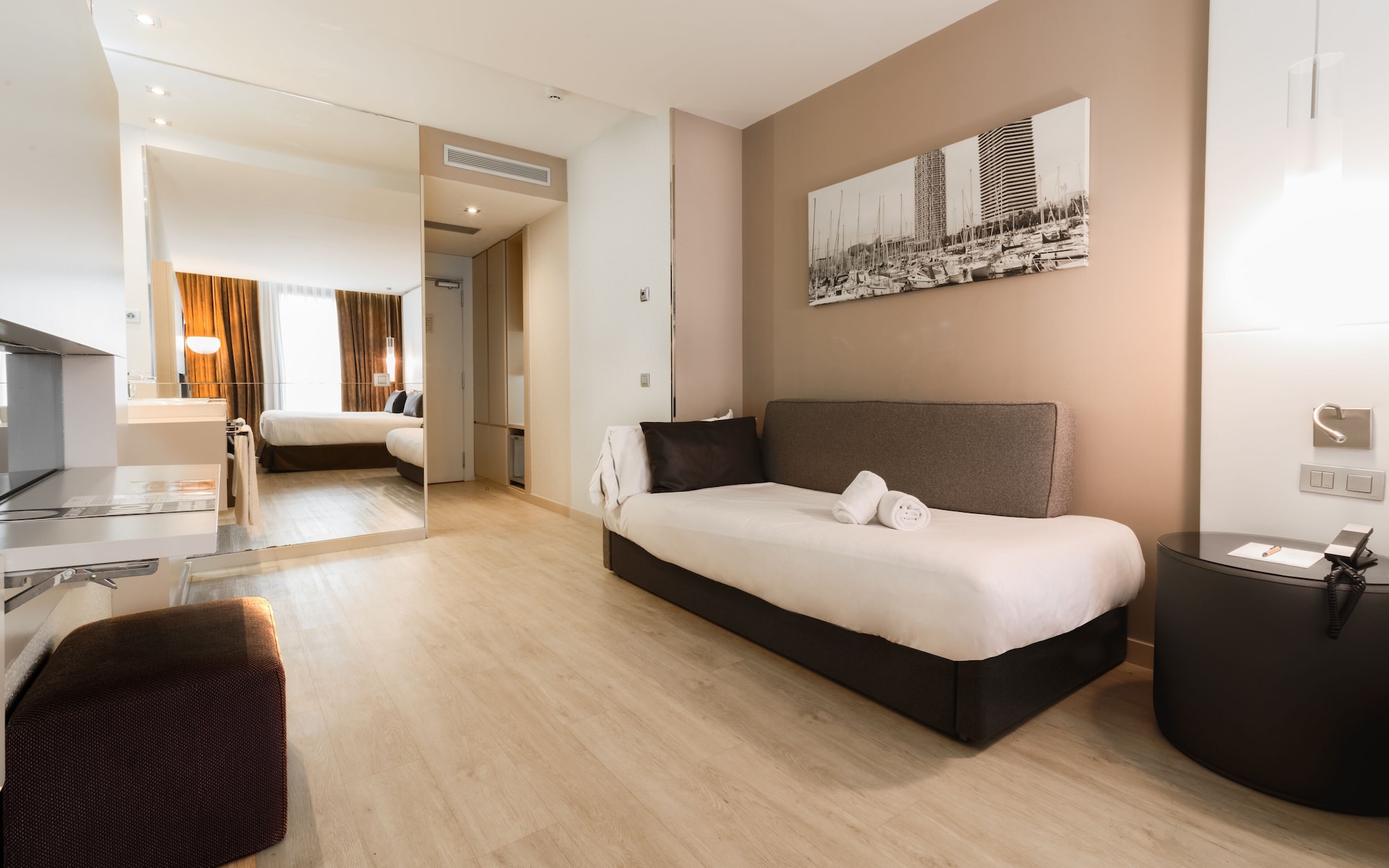 ROOM, TRIPLE