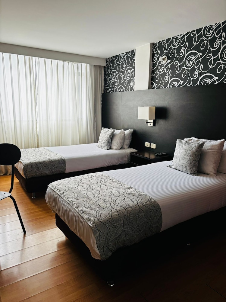 Hospedium Hotel Urban Bogota Javeriana 11/17
