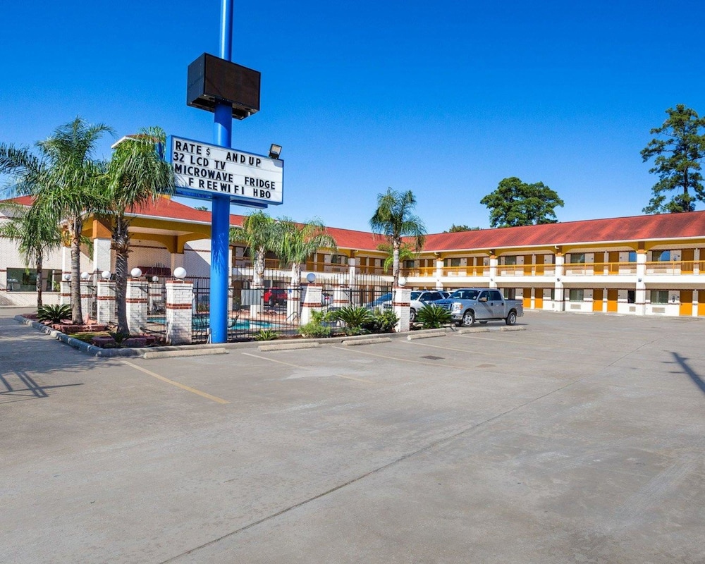 Rodeway Inn & Suites Humble IAH 3/34