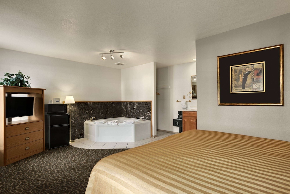 Travelodge by Wyndham Wenatchee 15/32