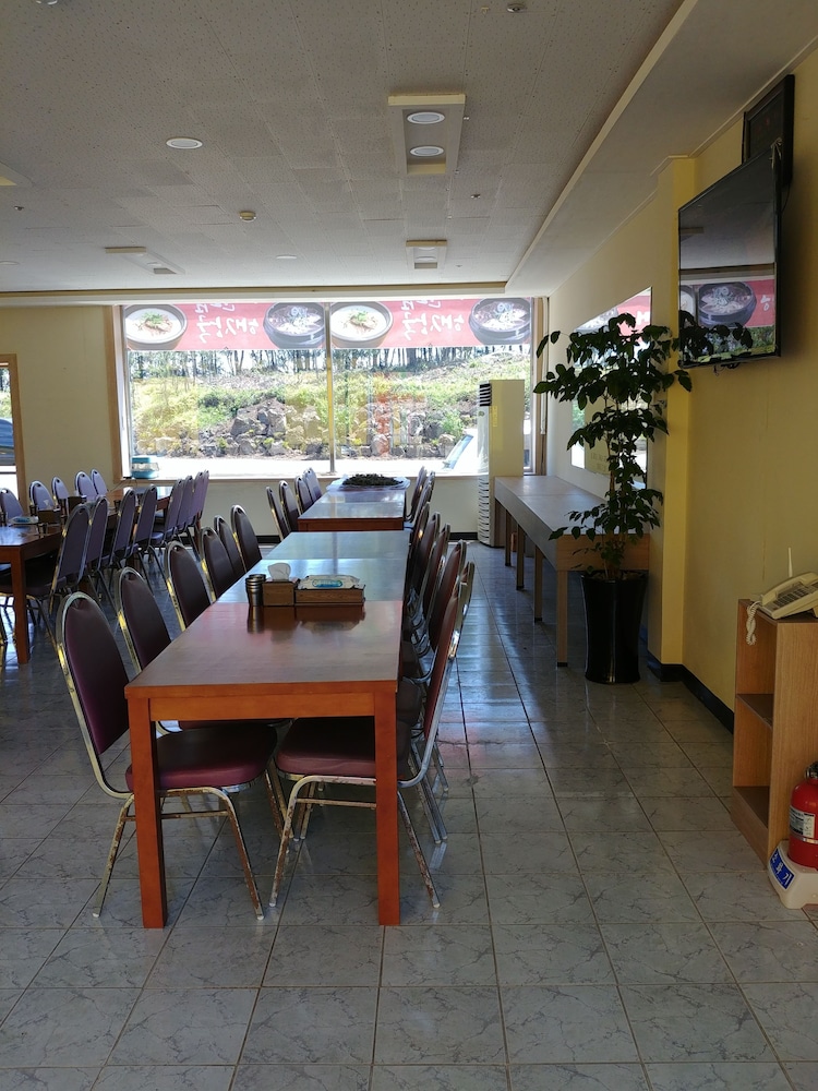 Geomunoreum Hostel 30/50