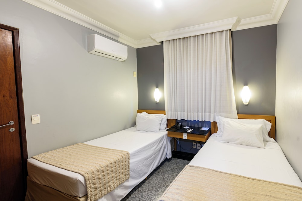 Executive Suite Twin Beds