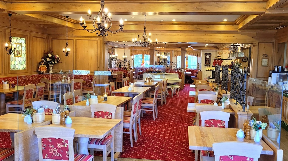 Hotel Rebstock 32/49