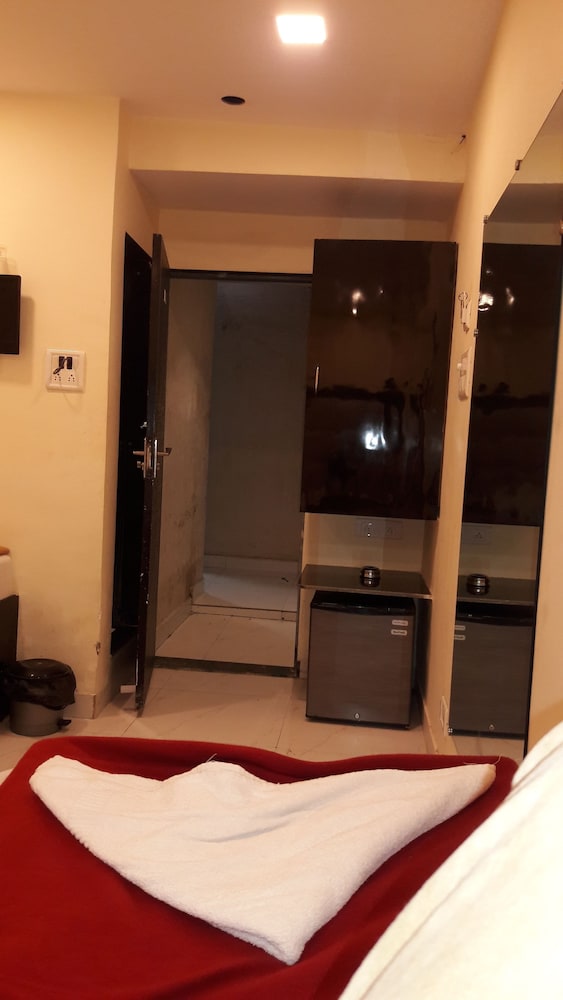 Hotel Janata 20/28